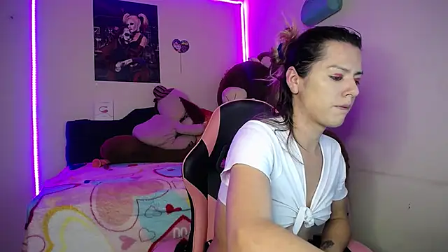 Snapshot of yuliana_19 chatting on December 20, 2025, 11:35 am yuliana 19 online show from December 20, 2025, 11:35 am