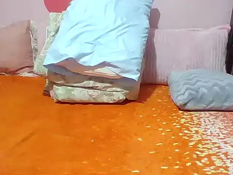 Snapshot of miss_melis chatting on December 15, 2025, 4:51 am miss melis online show from December 15, 2025, 4:51 am