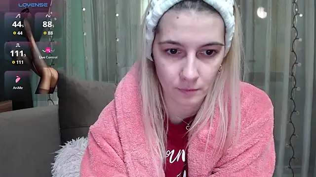 lovingfeetheels online show from September 26, 2025, 5:58 am