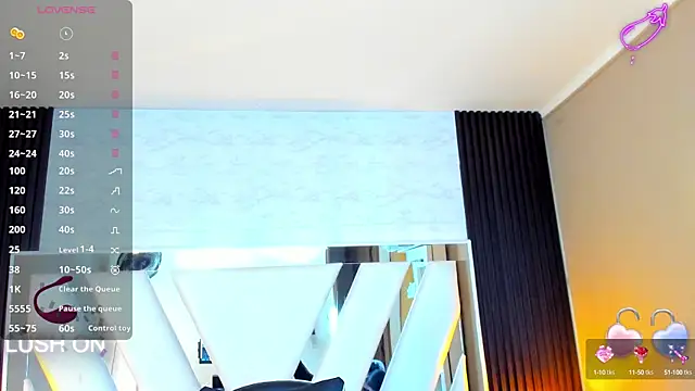 Linda4Petite online show from September 19, 2025, 6:12 pm