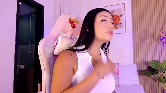 CameronCollins  online show from March 2, 2026, 7:21 pm