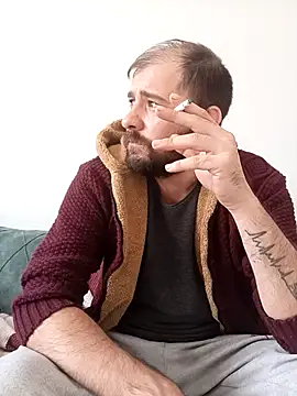 NiiiRvaNaa online show from October 12, 2025, 6:48 am