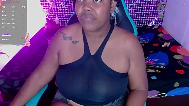 Snapshot of niawk_ chatting on February 12, 2026, 7:57 pm niawk online show from February 12, 2026, 7:57 pm