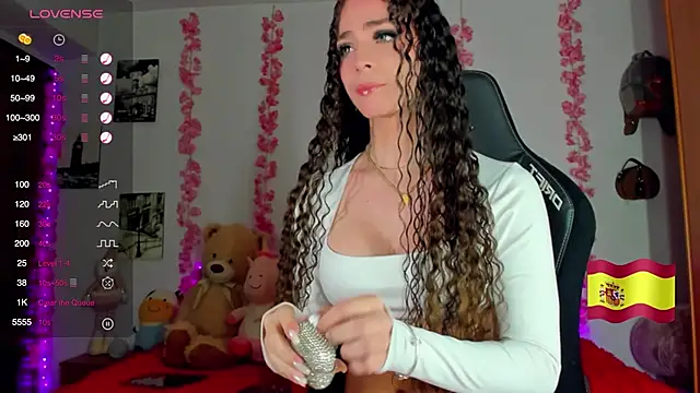 gabrielatafur  online show from May 14, 2026, 3:53 pm
