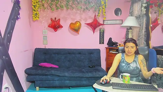 lesbiancuple online show from March 23, 2026, 12:38 pm