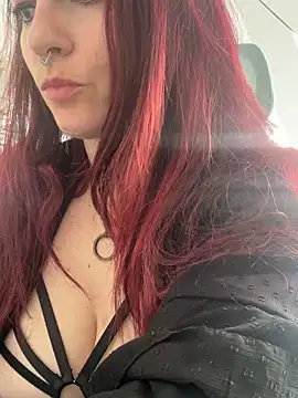 LunaMoongirl online show from September 30, 2025, 2:01 pm