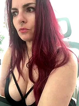 LunaMoongirl online show from September 29, 2025, 1:39 pm