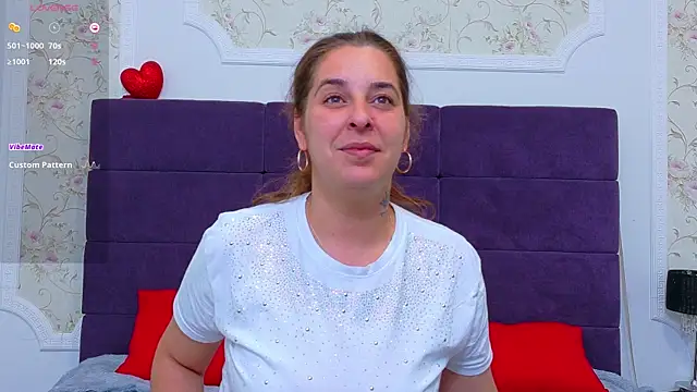 KarinaNoir online show from July 6, 2026, 3:57 am