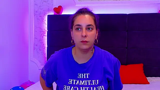 KarinaNoir online show from May 27, 2026, 3:58 am