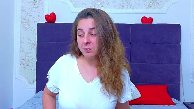 KarinaNoir online show from June 15, 2026, 4:12 am