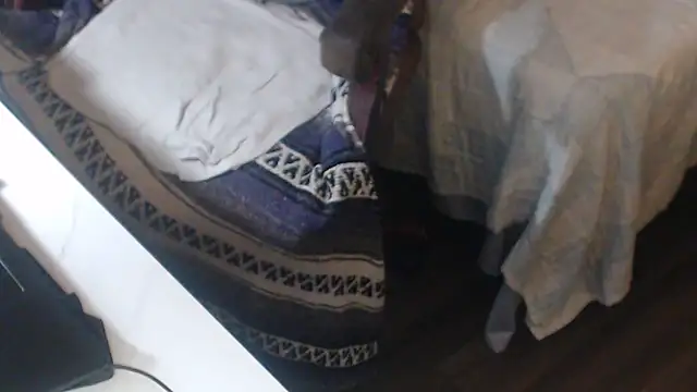 Snapshot of QueenDenizeAndTheCaptain chatting on October 3, 2025, 6:04 am QueenDenizeAndTheCaptain online show from October 3, 2025, 6:04 am