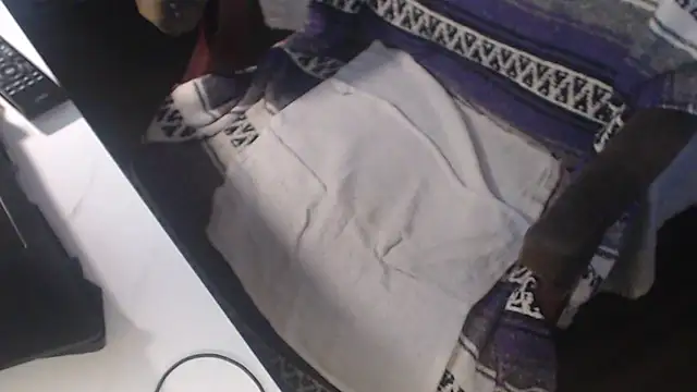 Snapshot of QueenDenizeAndTheCaptain chatting on October 2, 2025, 5:55 am QueenDenizeAndTheCaptain online show from October 2, 2025, 5:55 am