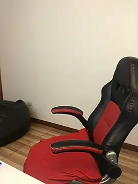 kayortiiz online show from February 22, 2026, 6:31 pm