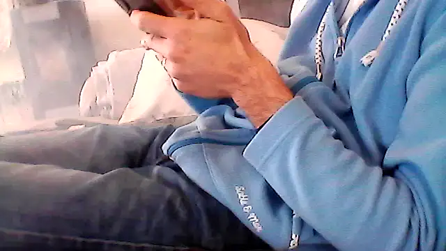 mickzizi online show from March 18, 2025, 8:39 am