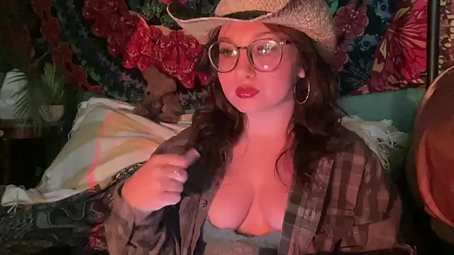 Snapshot of sweetandwet_daddy chatting on June 11, 2026, 12:32 am sweetandwet daddy online show from June 11, 2026, 12:32 am