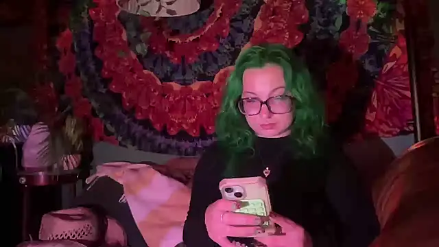 Snapshot of sweetandwet_daddy chatting on June 15, 2026, 11:54 am sweetandwet daddy online show from June 15, 2026, 11:54 am