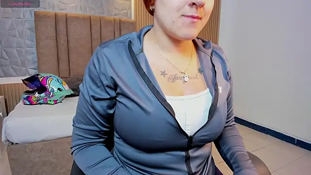 kimbrownn online show from April 21, 2026, 11:39 am