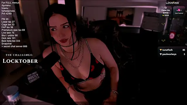 SofiRusselle online show from October 4, 2025, 3:46 pm