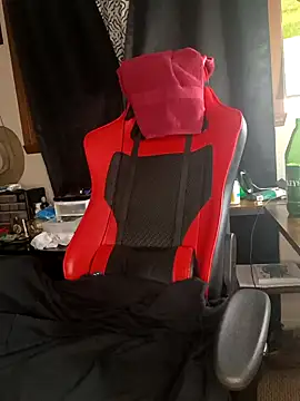 yellowwetfox online show from December 7, 2024, 12:57 am