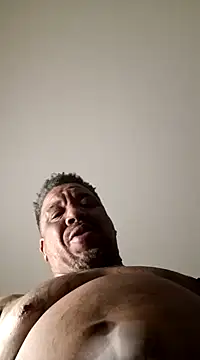 yellowwetfox online show from January 5, 2025, 8:11 am