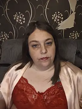HouseWifeWhore Milf online show from July 16, 2026, 2:52 am