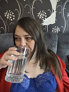 HouseWifeWhore Milf online show from June 30, 2026, 1:22 pm