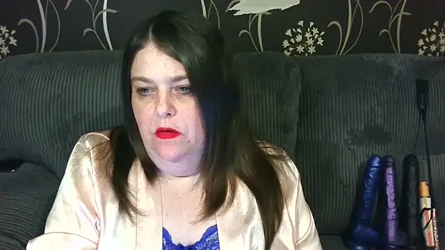 Snapshot of HouseWifeWhore_Milf chatting on April 16, 2026, 12:11 am HouseWifeWhore Milf online show from April 16, 2026, 12:11 am