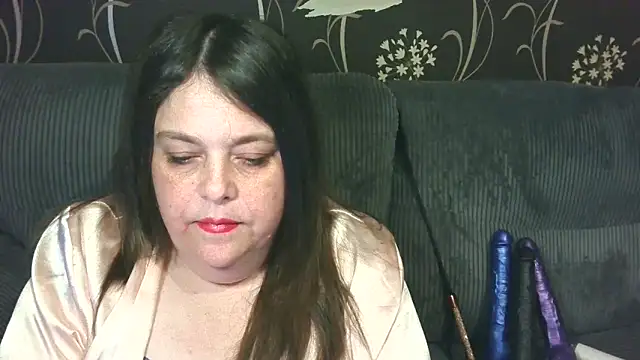 Snapshot of HouseWifeWhore_Milf chatting on April 22, 2026, 10:27 pm HouseWifeWhore Milf online show from April 22, 2026, 10:27 pm