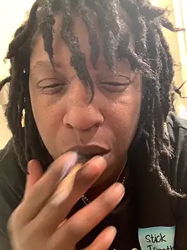 markquanna online show from April 24, 2026, 4:14 am