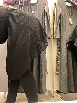 CrazzyChicks online show from January 27, 2025, 7:56 am