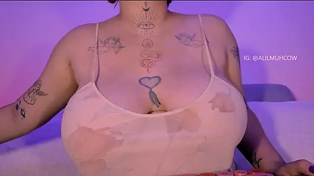 Lilmuh  online show from October 2, 2025, 10:57 pm