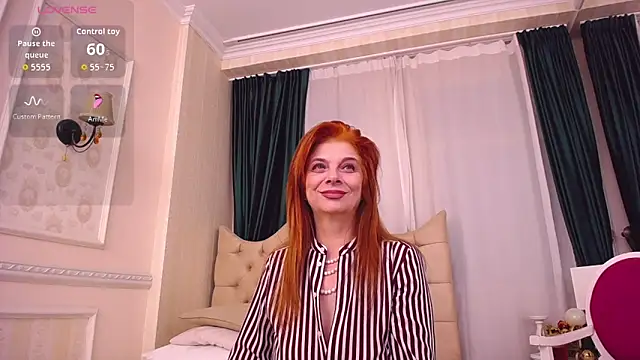 Snapshot of GiselleFox chatting on February 19, 2026, 1:57 am GiselleFox online show from February 19, 2026, 1:57 am