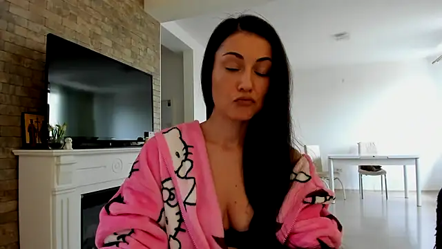 OliviaSirena online show from March 27, 2026, 1:23 pm