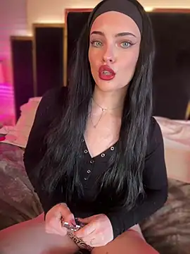 KarissaChantelle online show from April 21, 2026, 3:18 pm