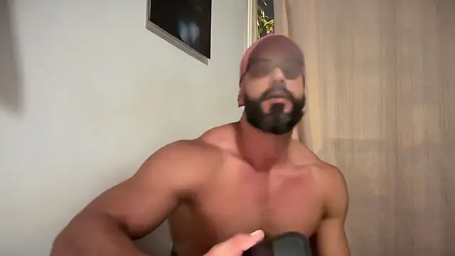 romeolovedark online show from May 4, 2026, 6:06 am