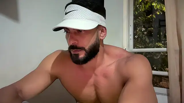 romeolovedark online show from July 10, 2026, 5:40 am