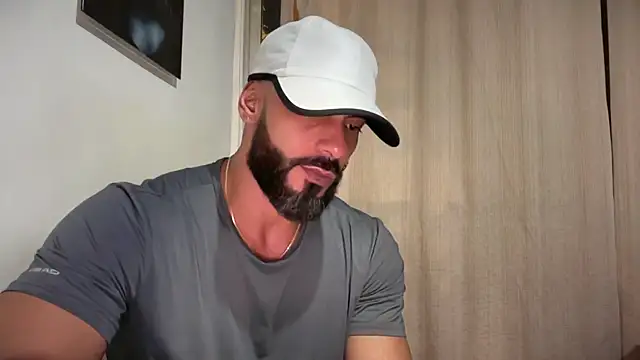 romeolovedark online show from April 28, 2026, 4:17 am