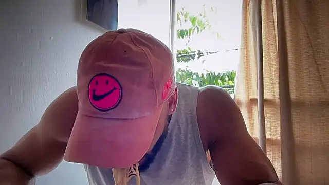 romeolovedark online show from July 3, 2026, 6:14 pm