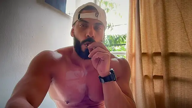 romeolovedark online show from July 12, 2026, 12:17 pm
