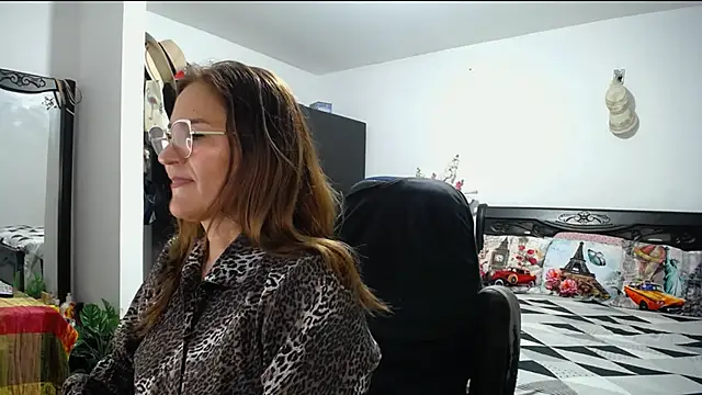 Xiimen online show from January 9, 2025, 12:46 am