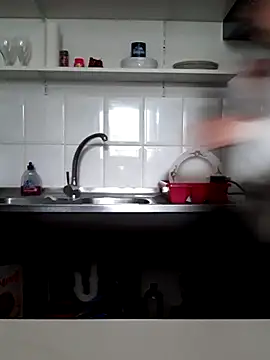 Moi Lina online show from September 22, 2025, 1:39 pm