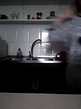 Moi Lina online show from November 27, 2025, 1:22 pm