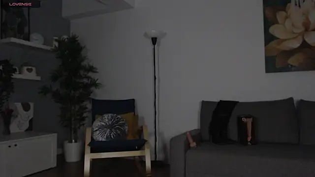 Snapshot of Goddess_Tina chatting on December 7, 2024, 12:51 pm Goddess Tina online show from December 7, 2024, 12:51 pm