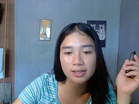 ShinningEthene online show from June 14, 2026, 5:08 am