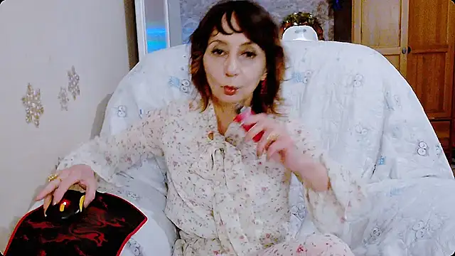 AnnieEltgant online show from December 20, 2024, 12:49 pm