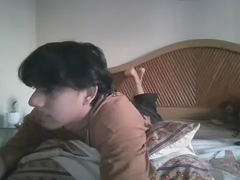 femboybubblebutt online show from April 24, 2026, 11:23 am