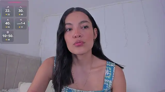 TIFFANYRUSSO online show from January 6, 2026, 6:06 am