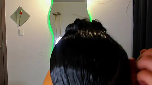 Kris Khalifa69 online show from September 21, 2025, 1:33 am