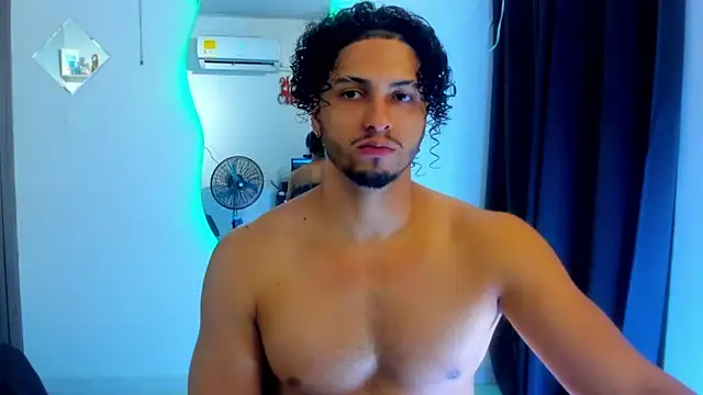 Kris Khalifa69 online show from May 10, 2026, 12:58 am