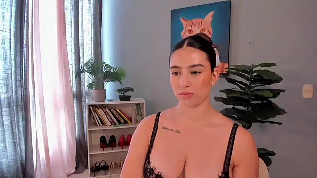 LiaPearce online show from June 23, 2026, 3:54 pm